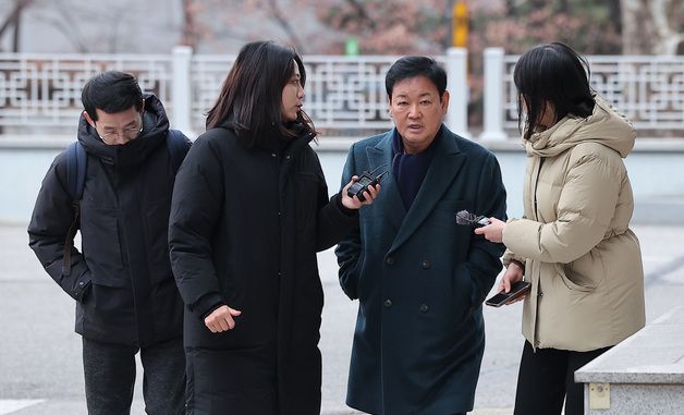 피의자 조사 위해 고검 출석하는 안부수 회장