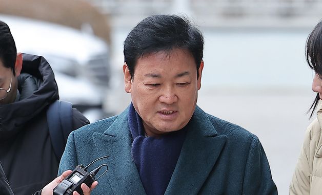 고검 출석하는 안부수 아태평화교류협회장