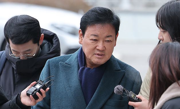 고검 출석하는 안부수 아태평화교류협회장
