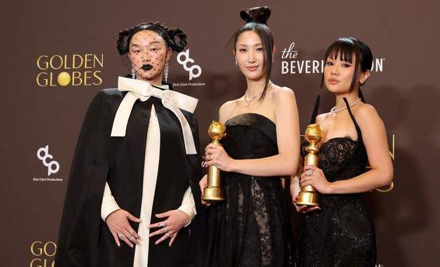 케데헌, 미국 골든글러브 주제가상과 애니메이션상 2관왕