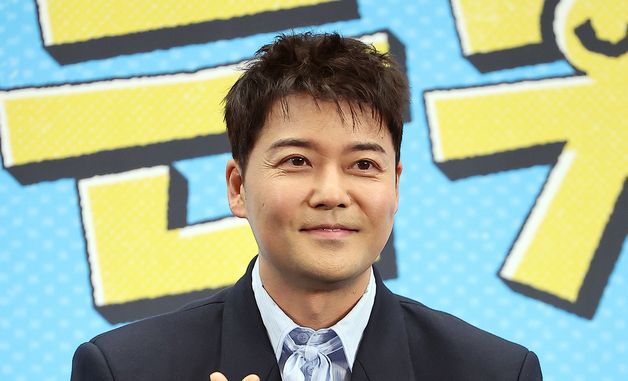 전현무, 대상의 손하트