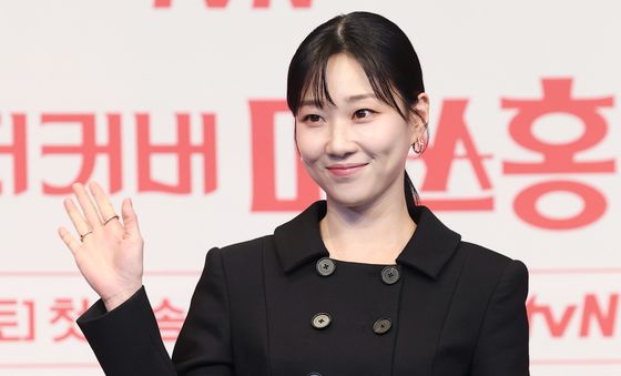 하윤경, 예쁜 미소