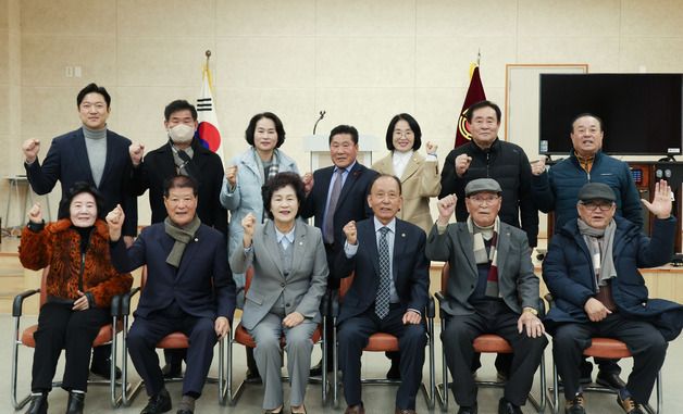 오관영 대전 동구의장 대한노인회 동구지회 방문