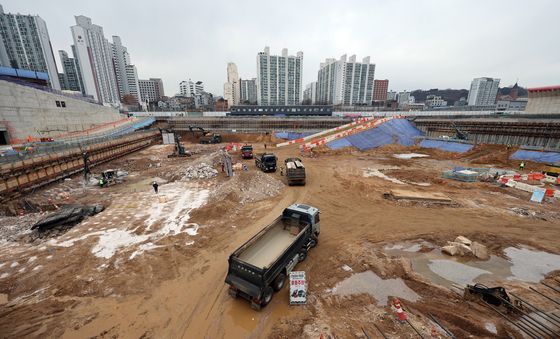 공사 작업으로 분주한 광운대역 물류부지