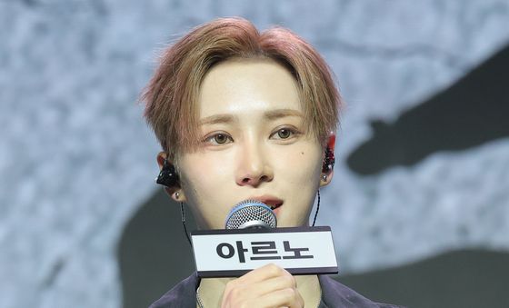 알파드라이브원 아르노, 설레는 데뷔