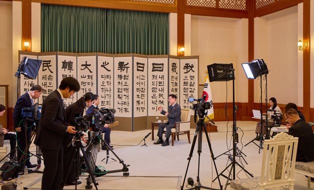 NHK 인터뷰하는 이재명 대통령