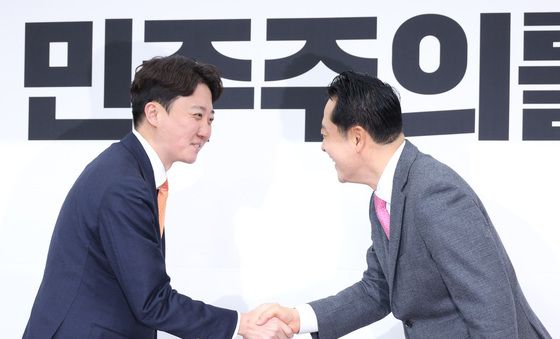 손잡은 장동혁·이준석