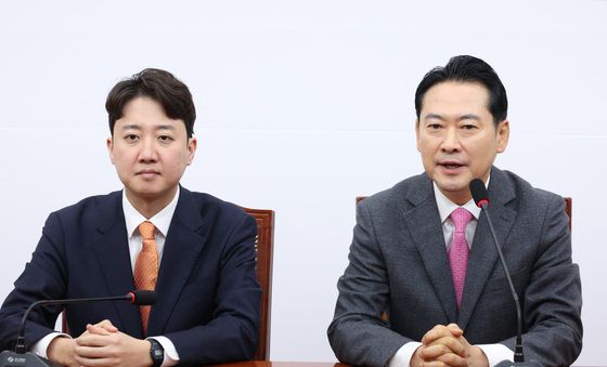 인사말하는 장동혁 대표