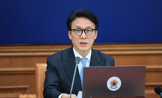 모두발언하는 김민석 국무총리