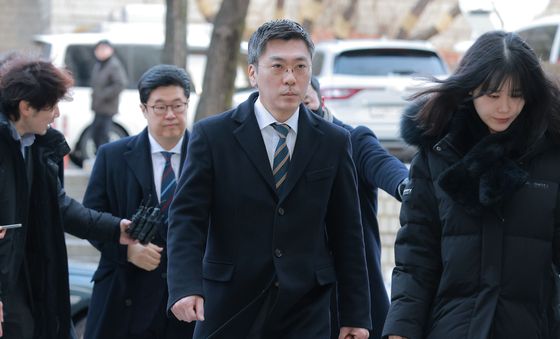 구속심사 향하는 김정환 MBK 부사장