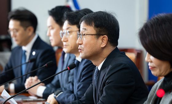 모두 발언하는 한병도 민주당 원내대표