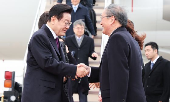 일본 도착한 이재명 대통령