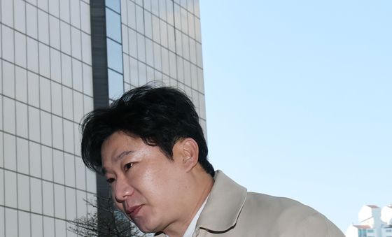 고발인 조사 출석하는 진종오 국민의힘 의원
