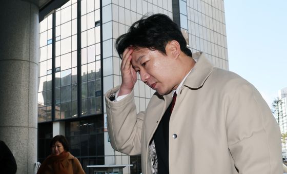 '공천 헌금' 의혹 관련 고발인 조사 출석하는 진종오 의원