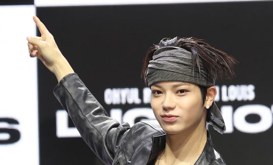 롱샷 오율, 핫 데뷔