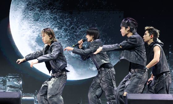 롱샷, 케이팝 초대형 신인