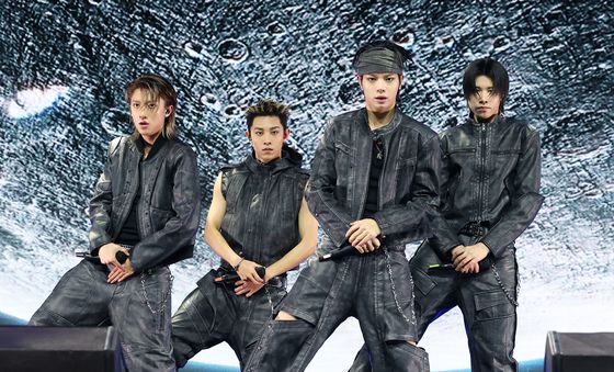 롱샷, 박재범 첫 제작 아이돌