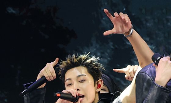 롱샷 률, 박재범이 키운 아이돌