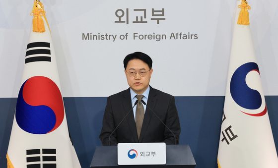 정례브리핑 하는 이문배 외교부 부대변인