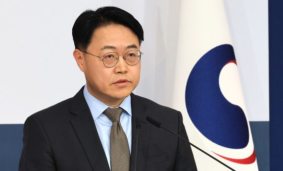 정례브리핑 하는 이문배 외교부 부대변인