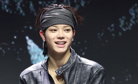 미소 짓는 롱샷 오율