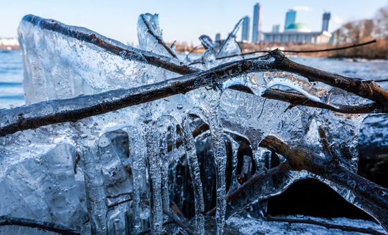 '꽁꽁' 얼어붙은 한강