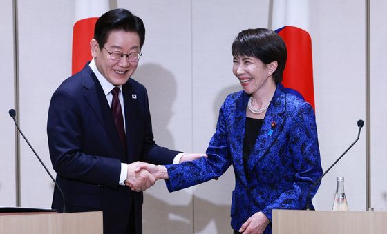 공동언론발표 마친 한일 정상