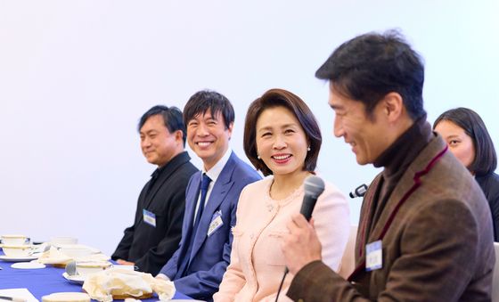 김혜경 여사, 재일 한국계 예술인 간담회