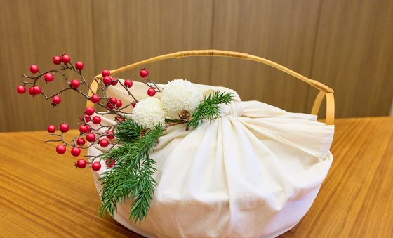 김혜경 여사가 손수 준비한 다과 바구니