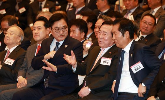 대화하는 우원식·정청래·장동혁