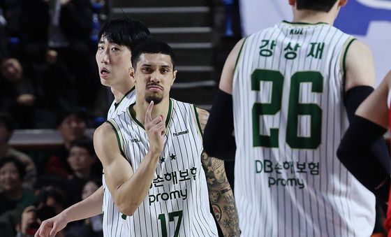 3점슛 성공시킨  DB 알바노