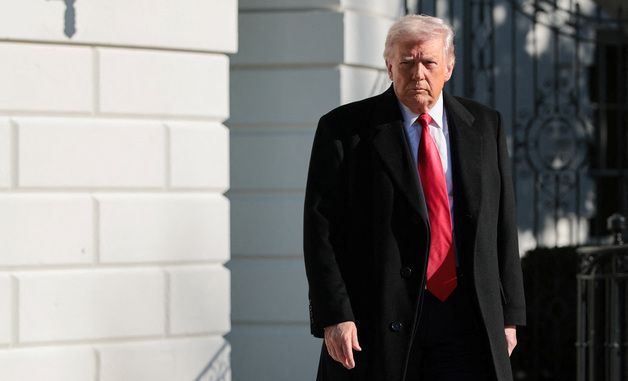 [포토] 디트로이트 이코노믹 클럽 행사 참석 위해 백악관 나서는 트럼프