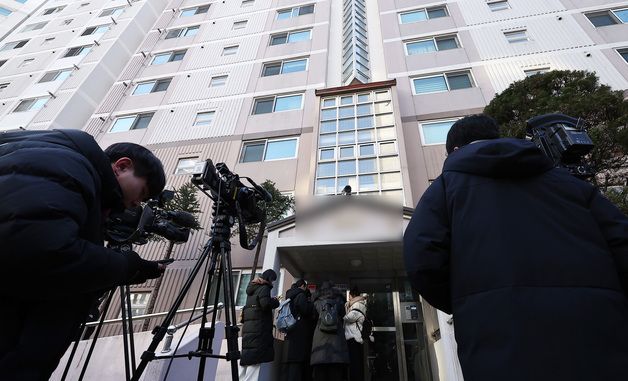 경찰, '비위 의혹' 김병기 자택 등 6곳 압수수색