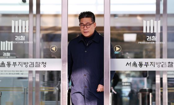 동부지검 나서는 백해룡 경정