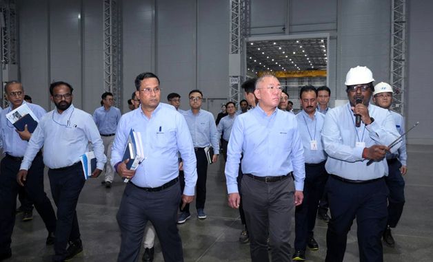정의선 현대차 회장, 인도 푸네공장 현장점검