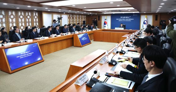 윤호중 장관, 행정안전부 산하기관 업무보고 모두발언