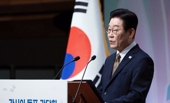 간사이 동포간담회 인사말하는 이재명 대통령