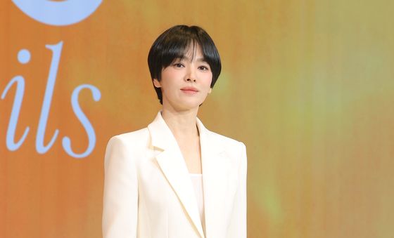 송혜교, 161cm 작은 키에도 완벽한 비율