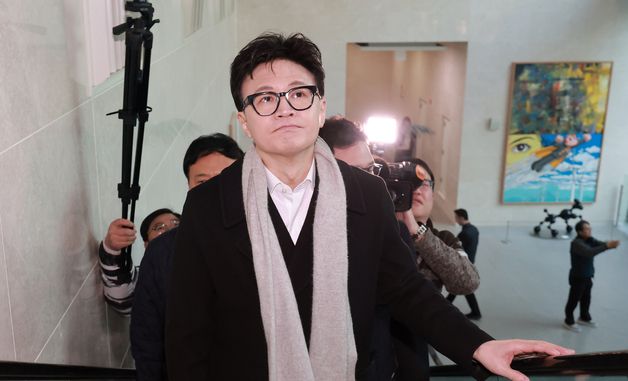 제명 관련 기자회견 위해 국회 소통관 향하는 한동훈