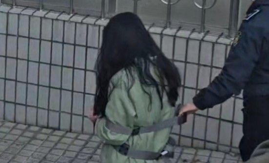 선고 공판에 출석한 \'시험지 유출\' 안동 교사