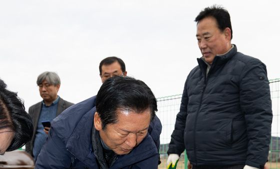 정청래 대표 '장독 깨질라'