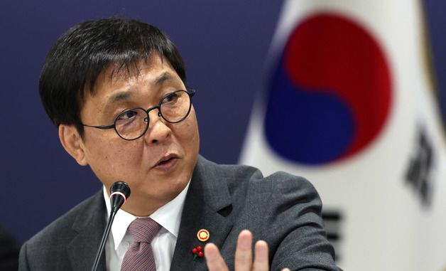 모두발언하는 최휘영 장관