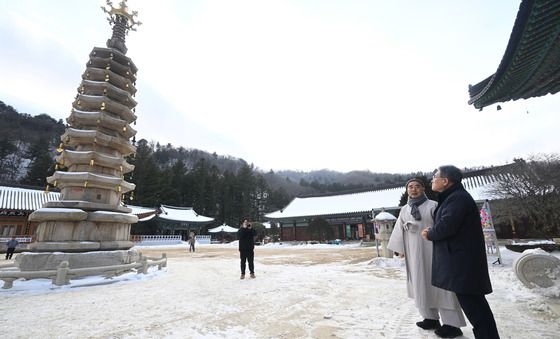 월정사 찾은 허민 국가유산청장