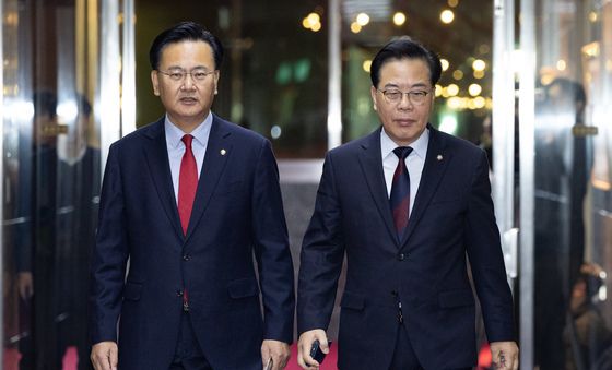 의장실 향하는 송언석·유상범