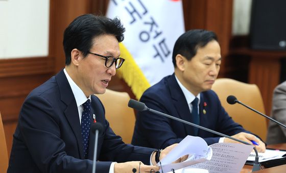 모두발언하는 김민석 국무총리