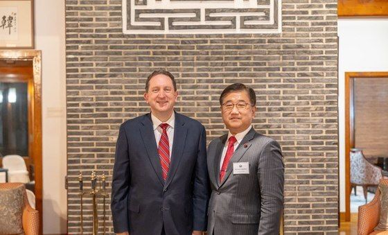 대통령경호처, 美대사관 초청 리셉션 참석…"트럼프 방한 경호협력 감사