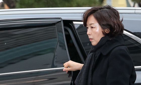 '강선우 공천헌금' 김경, 경찰 2차 출석