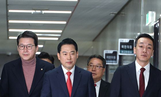 최고위 참석하는 장동혁 대표