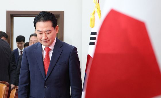 생각 잠긴 장동혁 대표