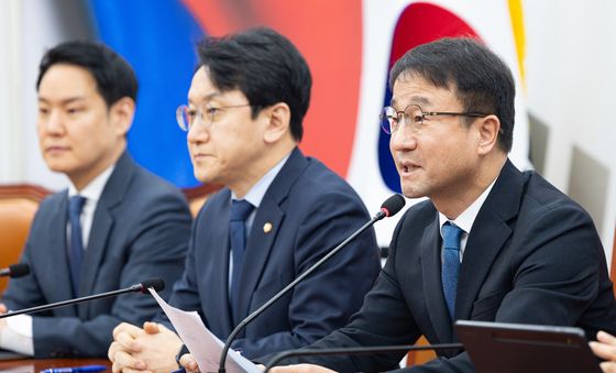 정책조정회의 발언하는 한병도 민주당 원내대표